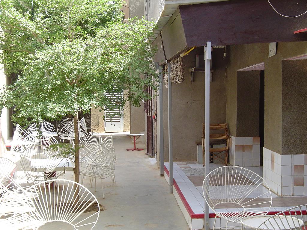 The outdoor restaurant at the Hotel Bel-Air